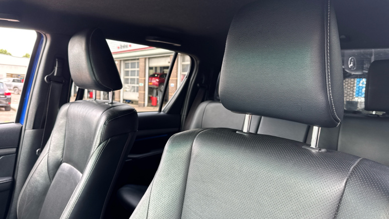 Toyota Hilux Diesel Invincible X D/Cab Pick Up 2.8 D-4D Auto